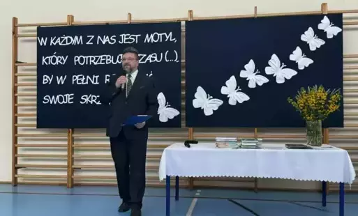 Zdjęcie do Pożegnanie &oacute;smoklasist&oacute;w